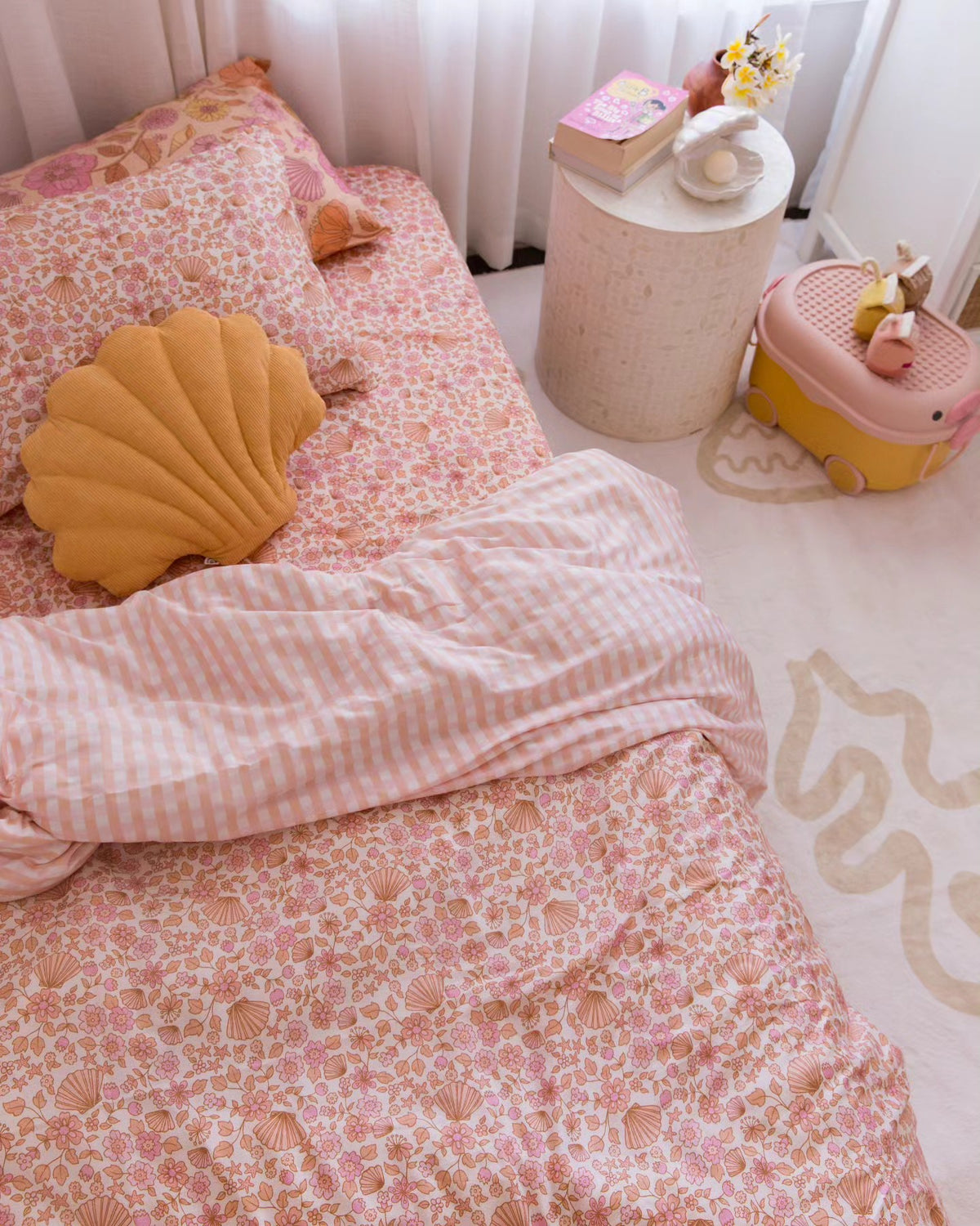 Shell Cushion