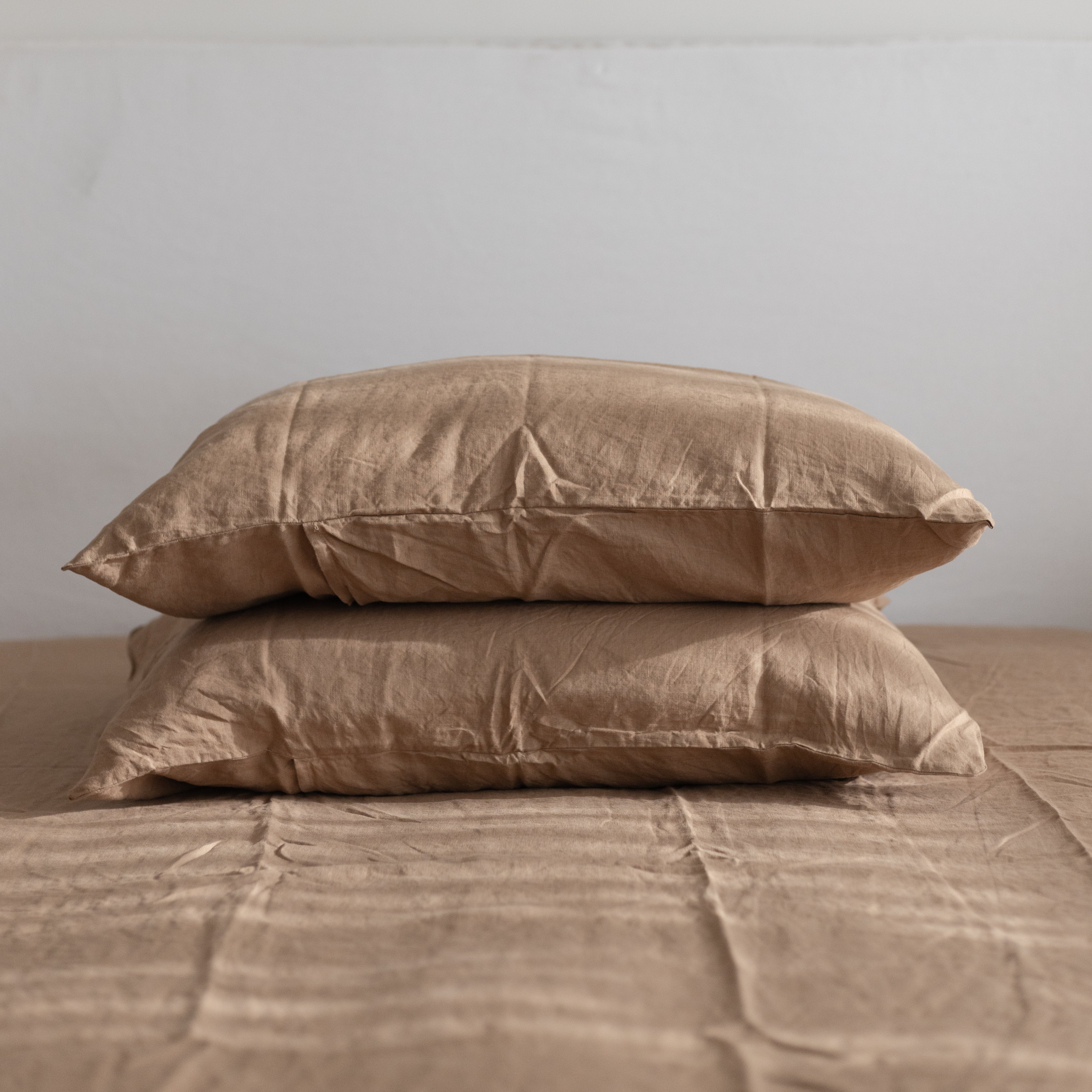 French Linen Pillowcase Pair in Coffee