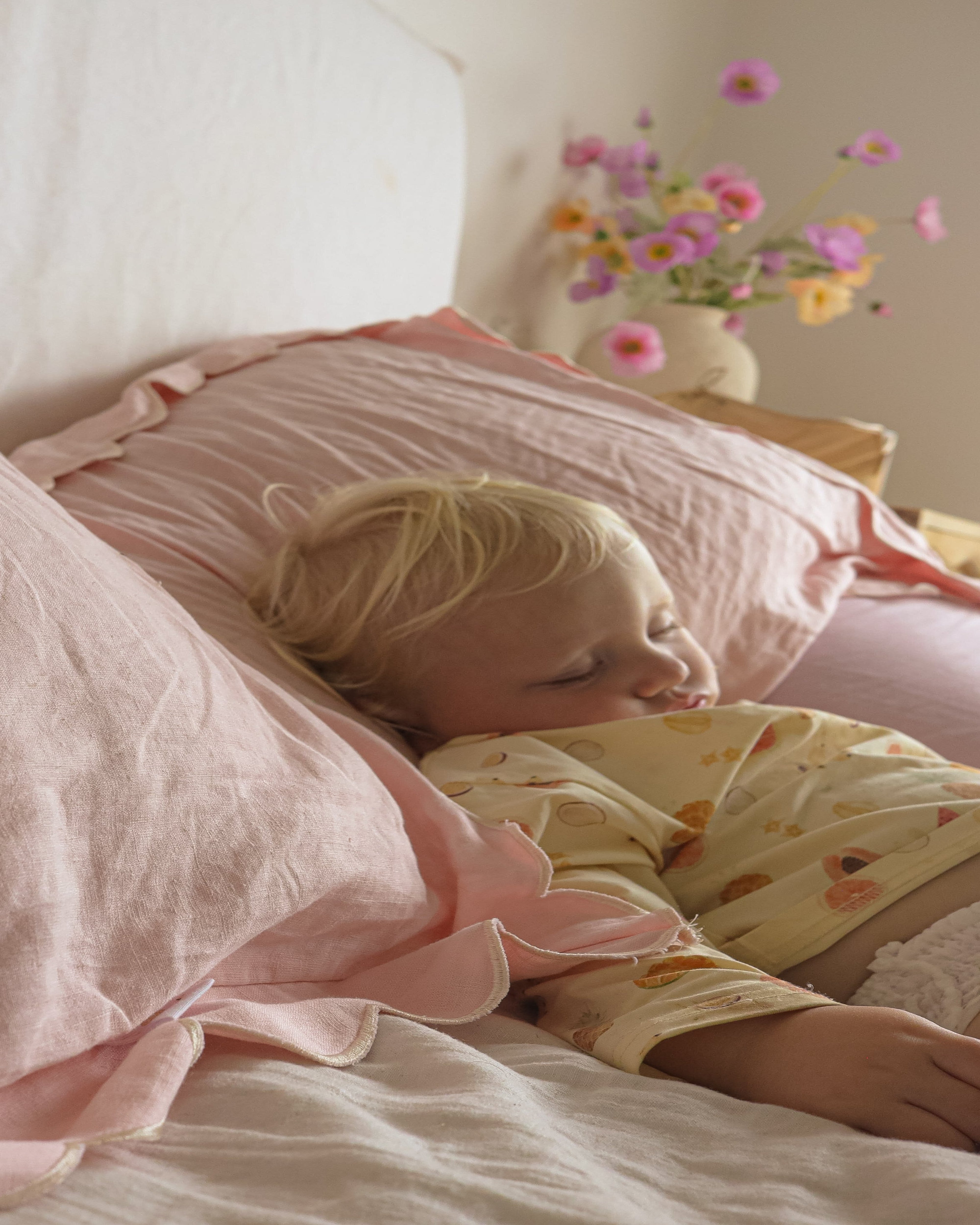 luxury-bed-sheets-softest-bed-sheets-organic-linen-sheets-linen-bedsheets-fitted-bed-sheets-bedsheets-best-sheets-best-bed-sheets