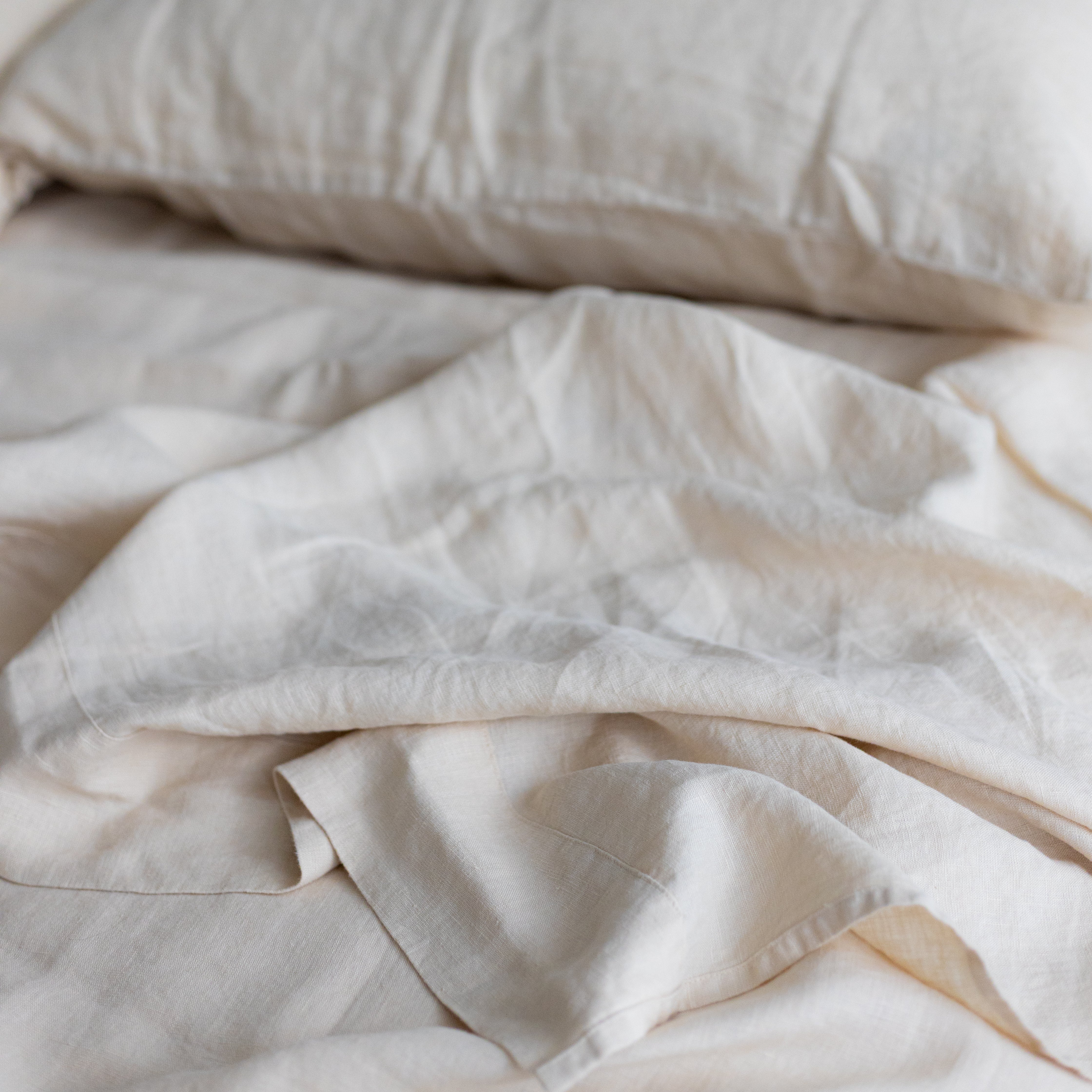French Linen Sheet Set in French Vanilla